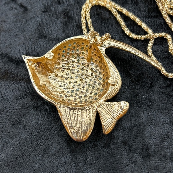 Betsey Johnson Turquoise Rhinestone Tropical Fish Pendant Necklace - Picture 4 of 5
